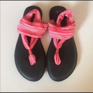 Sanuk yoga sling sandal